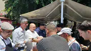Düzce’de cuma namazı çıkışı aşure bereketi