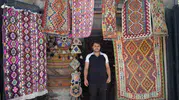 Gaziantepli esnaf unutulan el dokuması kilimlerle geçmişi yaşatıyor