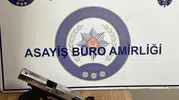 Keşan çarşısında korku dolu anlar Silahlı iki genç yakalandı