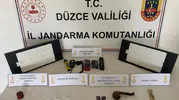 Düzce’de jandarmadan evde uyuşturucu imalatına baskın