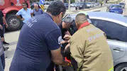 Hatay Defne’de kamyon ve otomobil çarpıştı