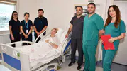 Alanya'da 12 kiloluk kitle operasyonu hastayı yeniden hayata döndürdü