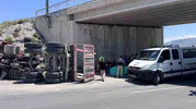 Kayseri'de kamyon kazası Köprüye çarpan sürücü yaşamını yitirdi