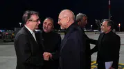İran ve ABD temsilcileri barış masasına oturuyor