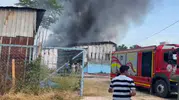 Bursa'da boya fabrikası alevlere teslim oldu