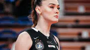 Zehra Güneş ve voleybolcu kardeşi İrem sosyal medyayı salladı
