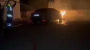 Siverek’te gece vakti bir otomobil tamamen yandı