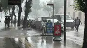 Burdur’da ani sağanak hayatı felç etti
