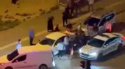 Gaziantep trafiğinde sopalı ve bıçaklı kavga kamerada