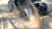 Goodyear Ay yüzeyi için örgü zırhlı lastik üretti