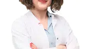 Güneş kremi sürerken yaptığınız bu hatalar cildinizi yaşlandırıyor