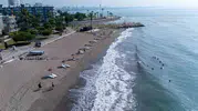 Mezitli sahillerinde şezlong devri değişti