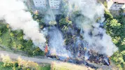 Samsun Canik'te apartmanların dibinde çıkan yangın paniğe yol açtı
