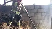 Kahramanmaraş’ta geceyi aydınlatan ahır yangını korku dolu anlar yaşattı