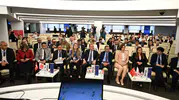 Gençler artık belediyelerin karar masasında oturacak