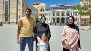Van'da anne ve iki çocuğu üniversite sınavında yan yana