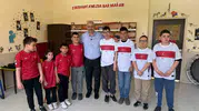 Çilimli Belediye Başkanı özel çocuklara verdiği forma sözünü tuttu