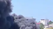 Sultangazi'de plastik fabrikasında büyük yangın