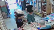 Orhangazi'de yolda buldukları kredi kartıyla keyfi alışveriş yaptılar