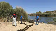 İzmir Güzelhisar Çayı'nda kaçak balıkçılara operasyon
