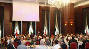 AK Parti şehit ve gazi babalarını genel merkezde ağırladı