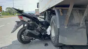 Samsun’da feci kaza Emekli komiser motosikletiyle kamyona çarptı