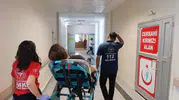 Kediyi kurtarmak isterken şarampole uçtu