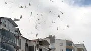 Bitlis Ahlat'ta gökyüzünü sac parçaları kapladı