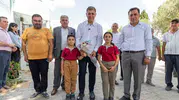 Cemil Tugay İzmir’in en uzak noktasında saha turuna başladı