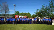 Erciş'te adliye çalışanları inci kefali göçüyle moral depoladı