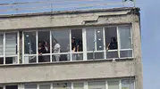 Samsun'un merkezinde yürürken tepenizden sıva düşebilir