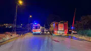 Büyükçekmece’de terk edilmiş tır alevlere teslim oldu