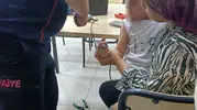 Talha'nın parmağı duş başlığına sıkıştı İtfaiye yardıma koştu