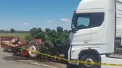 Kırklareli yolunda tırın çarptığı traktör sürücüsü yaşamını yitirdi