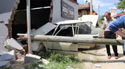 Denizli’de feci kaza Yaşlı çift otomobille duvara çarptı