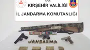 Kırşehir jandarmasından ruhsatsız silah baskını