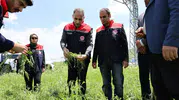Kars Akyaka’da dolu yağışı çiftçinin emeğini tarlada bıraktı