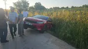 Bilecik'te köy yolu üzerinde iki araç birbirine girdi
