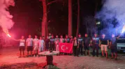Mersinli gençlerden jandarmaya kavga ihbarlı sürpriz kutlama