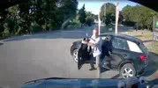 Sakarya’da trafikte savcı ve minibüs şoförü birbirine girdi