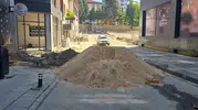 Bilecik’te inşaat molozları iki sokağı trafiğe kapattı