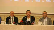 Özgür Özel Diyarbakır ziyaretinde demokrasi vurgusu yaptı