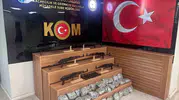 Şanlıurfa emniyetinden büyük baskın Silahlar ve uyuşturucu yakalandı