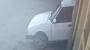 İnebolu'da tamir yaptığı otomobil üzerine çöktü