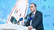 İzmir Büyükşehir Belediyesi’nde yaprak dökümü sürüyor