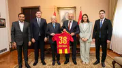 Kayserispor yönetimi Ankara’da Devlet Bahçeli ile bir araya geldi