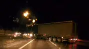 Gemlik yolunda TIR makasladı trafik kilitlendi