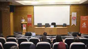Bayburtlu gençler sahnede farklı karakterlere büründü