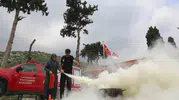Mersinli kadın üreticiler yangınla mücadeleyi uygulamalı öğrendi