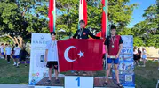 Yıldırımlı genç kulaçlar Bulgaristan’dan madalyalarla döndü
